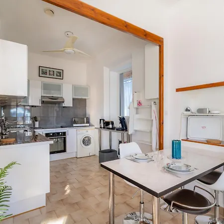 Le Lamartine - Appt Climatise Proche Du Port Lejlighed